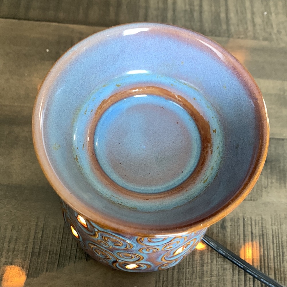 Lg Scentsy Pot - Picture 2 of 6